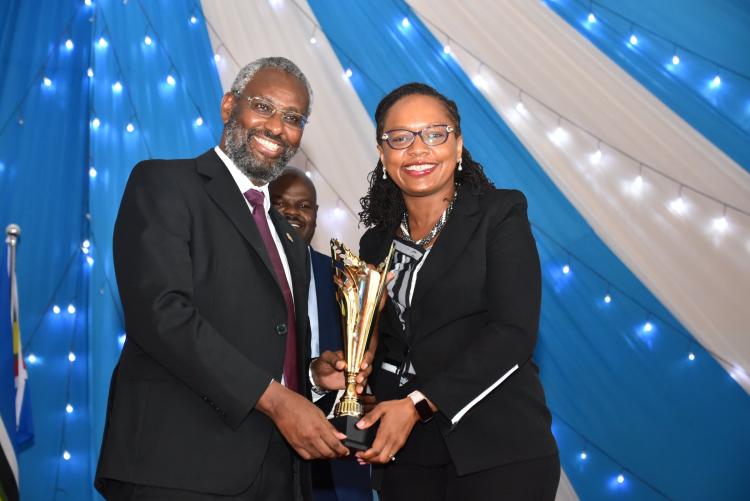Vice Chancellor Prof. Kiama with the Chair of the Department of Medical Microbiology & Immunology Dr. Marianne Mureithi